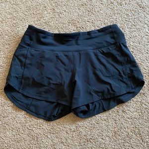 Lululemon speed up shorts mid rise 4" inseam - black- size 6